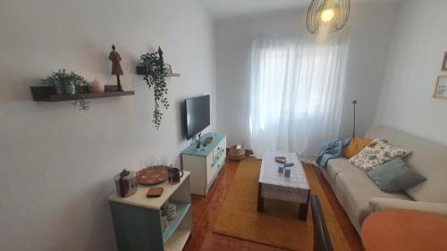 Rincón de Manuela - Piso para 5p al lado de Begoña - VUT-3419-AS