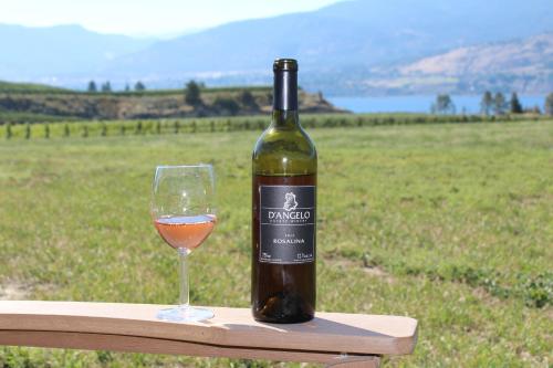Gallery image of D'Angelo Winery Farm House in Penticton