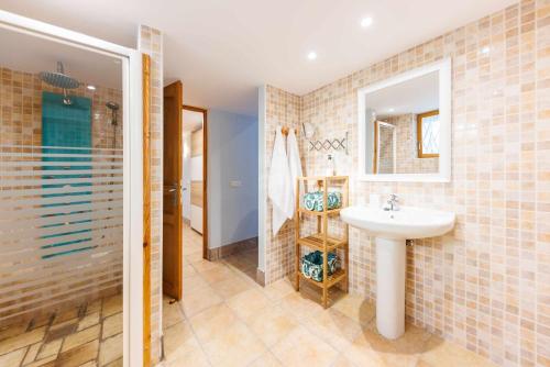 A bathroom at La Villa de los Mares