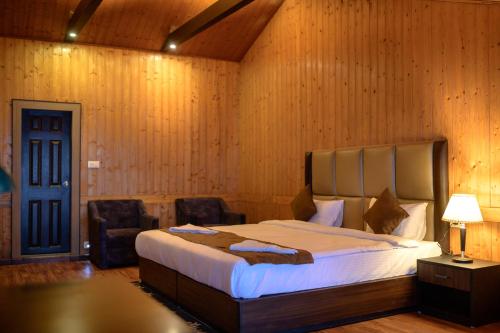 Postel nebo postele na pokoji v ubytování Istana Resort & Spa