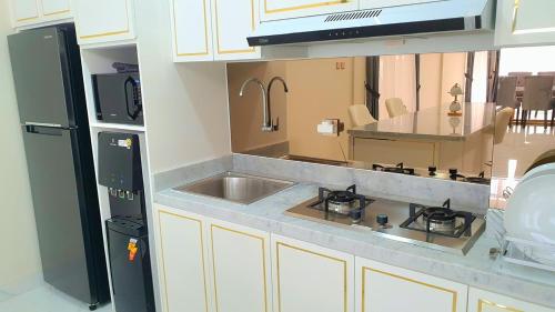 Dapur atau dapur kecil di Alandalus Royal Puncak