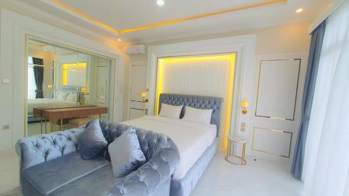 Katil atau katil-katil dalam bilik di Alandalus Royal Puncak