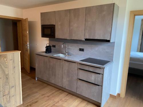 Una cocina o cocineta en Das Anja Alt Filzmoos
