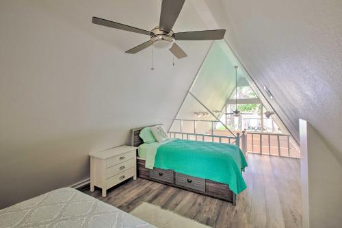 Gallery image of Romantic Pet-Friendly A-Frame on Lake Hamilton! in Hot Springs