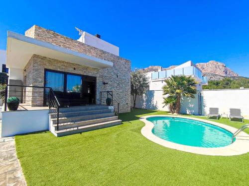 Tasteful villa in Comunidad Valenciana with pool, La Nucía ...