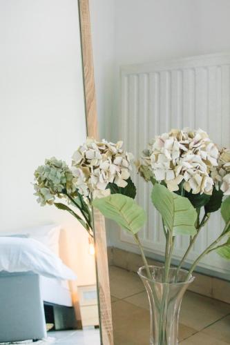 Gambar di galeri bagi City apartment 3 BEDROOM, KITCHEN, WIFI, WORKSPACE, COFFEE, Central di Hasselt