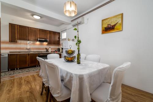 Dijamant Apartment