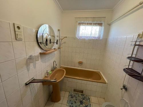 Kúpeľňa v ubytovaní Csillám vendégház
