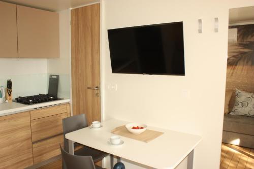 Kuchyň nebo kuchyňský kout v ubytování Mobile home Dream , Camp Porton Biondi- Rovinj