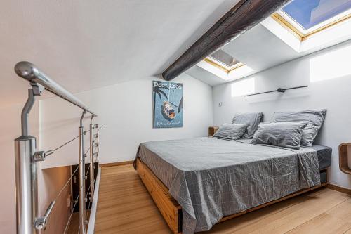 Легло или легла в стая в Superbe appartement en plein centre du vieil Antibes