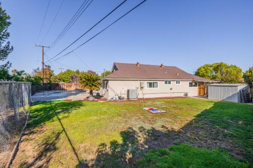 Taman di luar #Marbella Lane - Cozy Modern Home with Relaxing Design & Pool