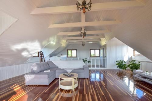 Posedenie v ubytovaní ALEXANDRE MAISON Beachfront Gialova Vacation Home