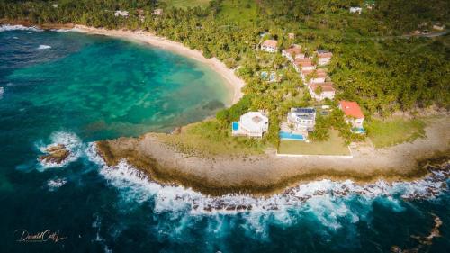 Afbeelding uit fotogalerij van The Cove Apartment Second Floor 5C in Santa Bárbara de Samaná