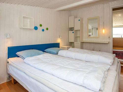Postel nebo postele na pokoji v ubytování Holiday home Ebeltoft CXXI