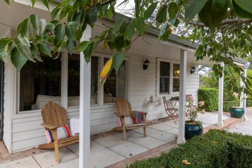 Φωτογραφία από το άλμπουμ του COOKS HOUSE - 4 BEDROOM WEATHERBOARD IN LAURISTON σε Lauriston