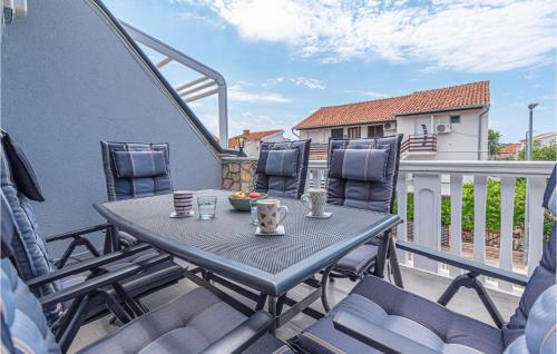 Nice Apartment In Pirovac With Wifi And 2 Bedrooms