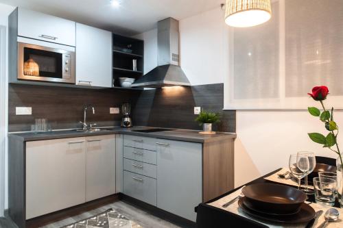 Eixample Building Apartments by Mercedes Heritage photo 82