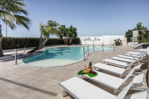 Villa Jolie - Luxury Villa with Swimming Pool