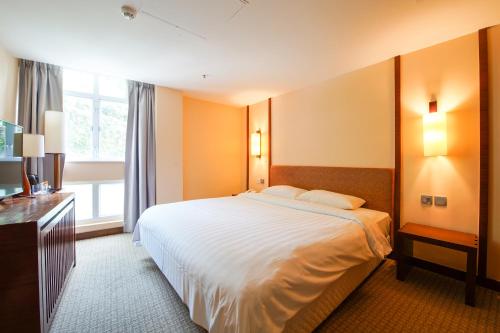長洲華威酒店房間的床