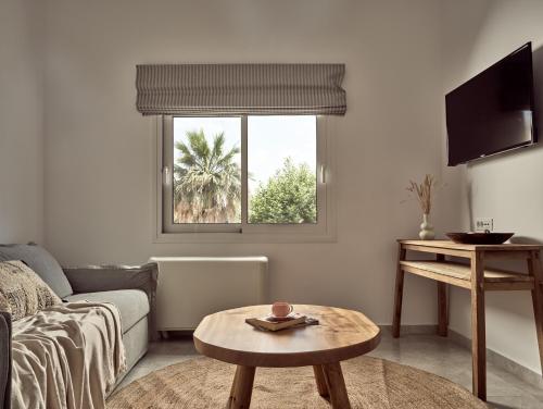 TV a/nebo společenská místnost v ubytování Margie Sea View Apartment