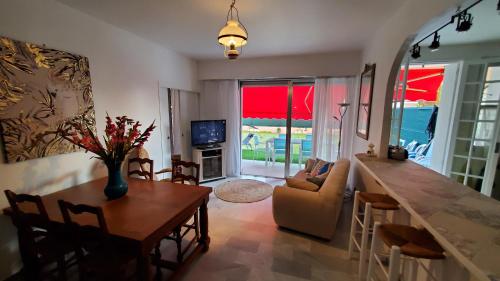 Superbe Rez de Jardin dans residence au calme