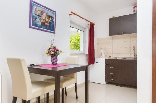 Kuchyňa alebo kuchynka v ubytovaní NaLa apartments