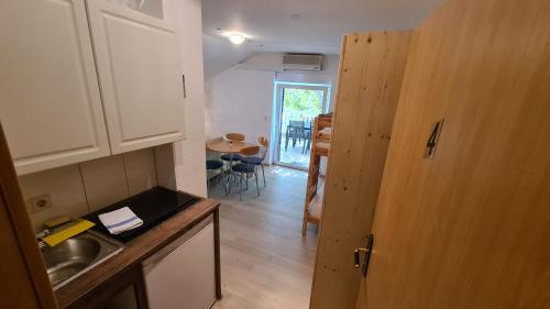 Η κουζίνα ή μικρή κουζίνα στο Ocean View Apartments