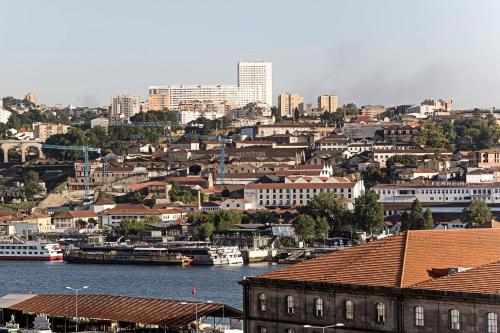 Monte dos Judeus 26 by LovelyStay