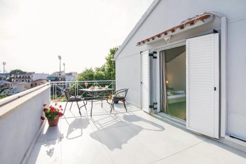 Sol Salle Garitsa Corfu