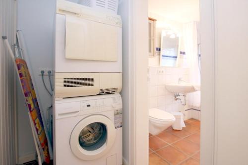 Ένα μπάνιο στο Wiesenweg 4a, Whg 2