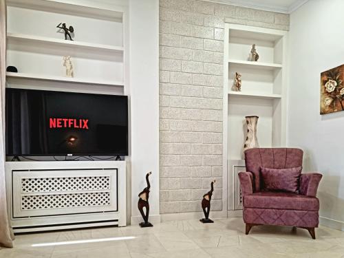 The ACROPOLIS view made for you-2BR APT // 6m walk to the metro