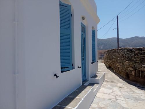 Gallery image of Kafenes house Αναπαλαιώμενο παραδοσιακό σπίτι in Artemonas