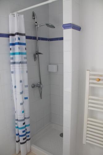 Photo de la galerie de l'établissement Maison 4 pers au calme avec patio 5 min La Rochelle et île de Ré du samedi au samedi, à Nieul-sur-Mer