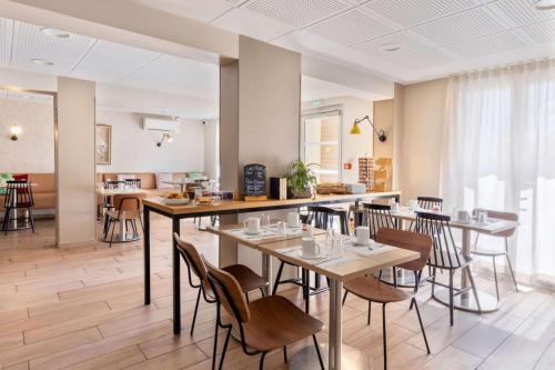 Ресторан / где поесть в BEST WESTERN La Porte des Châteaux