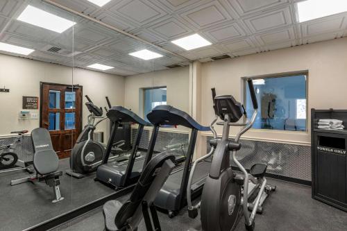 Pusat kecergasan dan/atau kemudahan kecergasan di Best Western Brighton Inn
