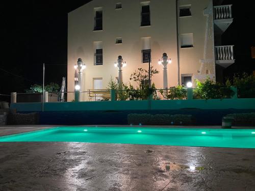 Πισίνα στο ή κοντά στο Apartmani Ivan V RELAX