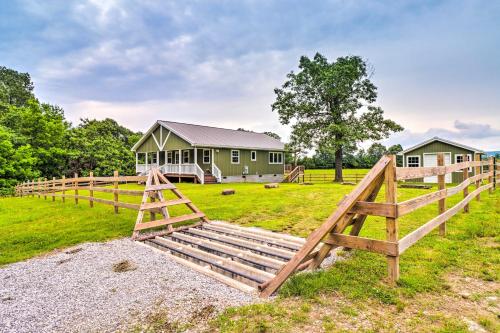 Secluded Timbo Retreat - Hike, Swim and Kayak!
