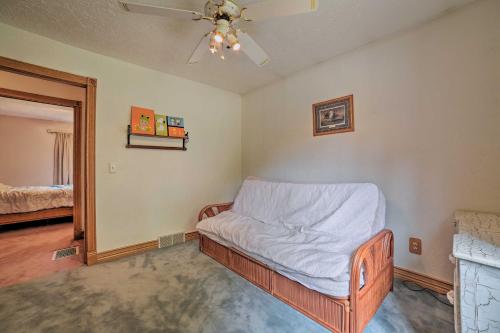 Gambar di galeri bagi Mancelona Home with Deck, 8 Mi to Torch Lake! di Mancelona