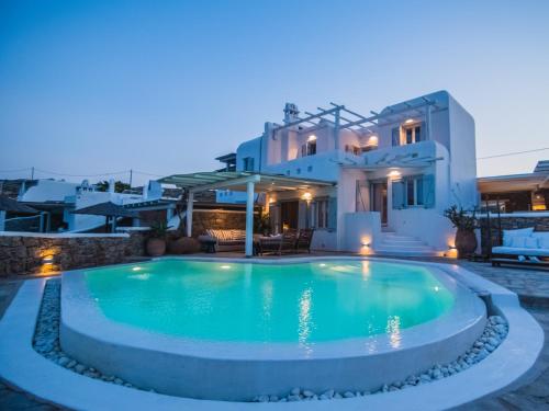 Πισίνα στο ή κοντά στο MV Serenity Villa