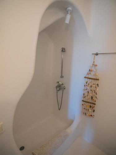 Ένα μπάνιο στο MV Serenity Villa