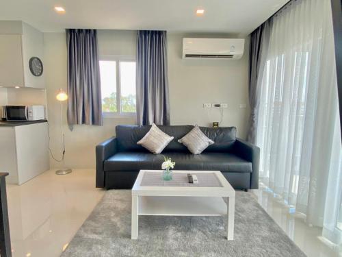 Χώρος καθιστικού στο Mantra Beach Condominium Suite 2 - Mae Phim