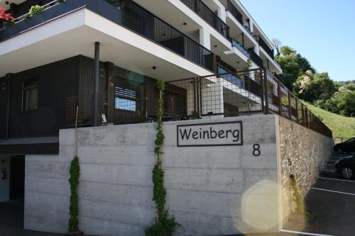 a building with a sign that reads warnerbey at Residence Weinberg 8 in Nalles