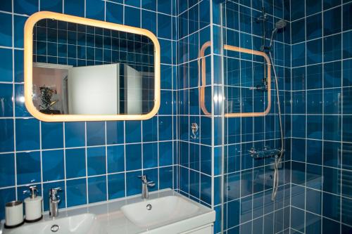 Un baño de Five to Sete