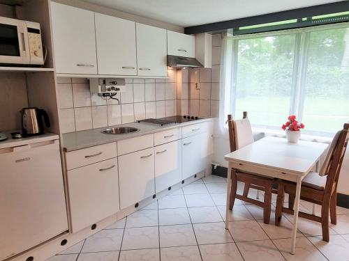 Kuchyň nebo kuchyňský kout v ubytování ON138 Romantic studio with nice garden