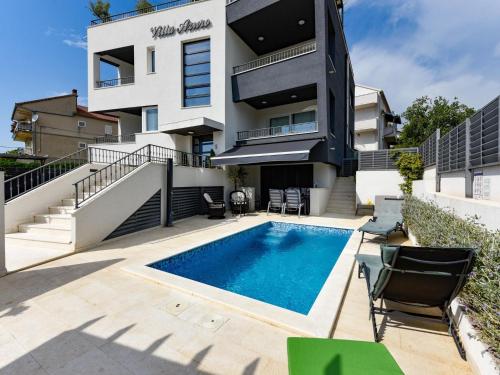 Modern villa in Sveti Filip with pool