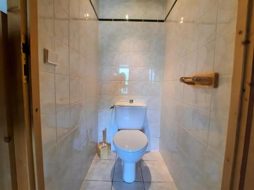 Appartement Les Menuires, 3 pièces, 6 personnes - FR-1-452-4 tesisinde bir banyo