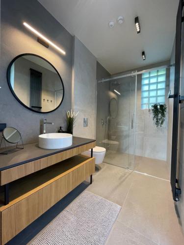 Bilik mandi di Apartamenty Nero