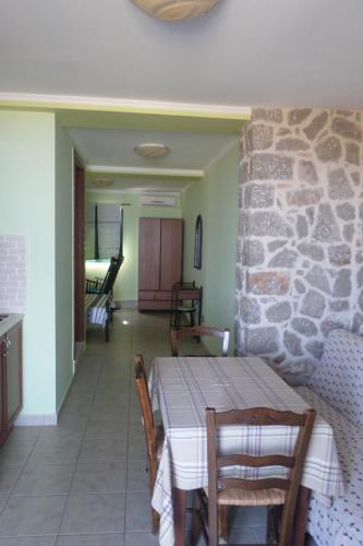 Gallery image of To Asteri in Avgonyma