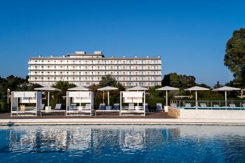 Bazén v ubytování Galaxy Hotel nebo v jeho okolí