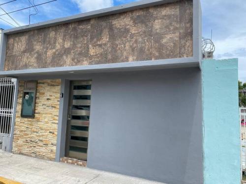 Το κτήριο όπου στεγάζεται  το διαμέρισμα